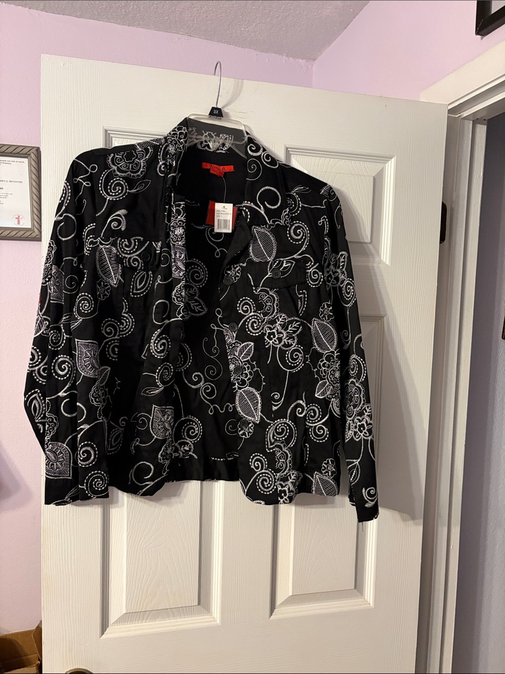 Men's Black Floral-Print Button-Down Shirt